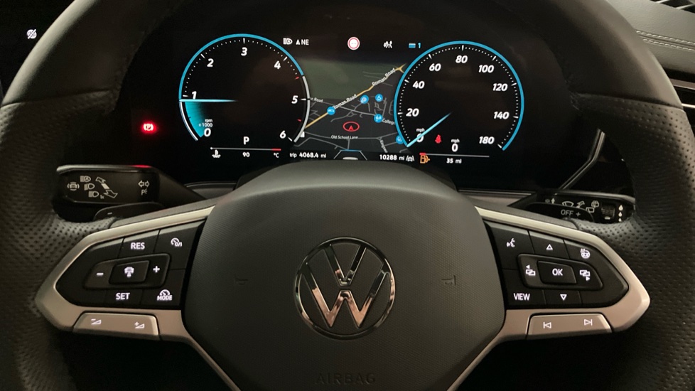 Volkswagen Touareg 3.0 V6 TDI 4Motion 286 Black Edition 5dr Tip Auto Diesel Estate - Image 10