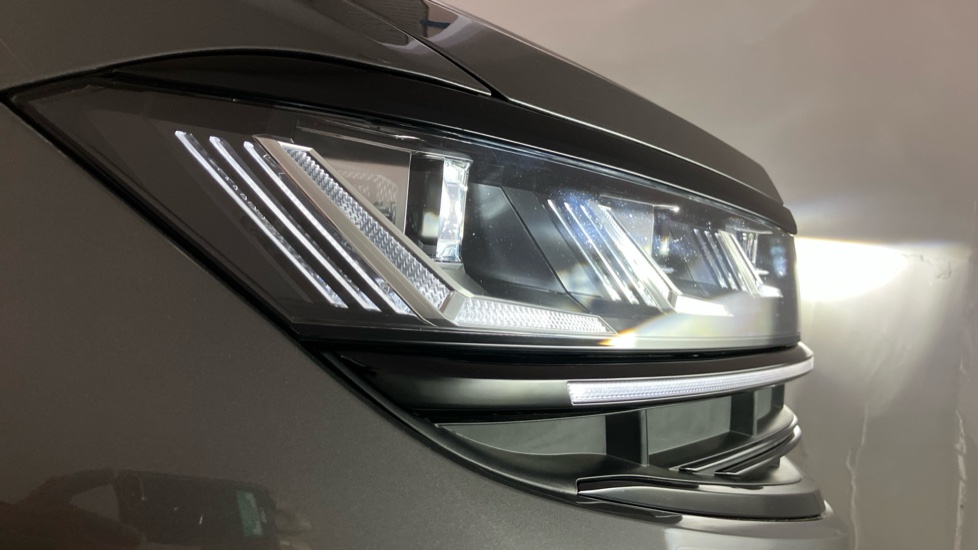 Volkswagen Touareg 3.0 V6 TDI 4Motion 286 Black Edition 5dr Tip Auto Diesel Estate - Image 37