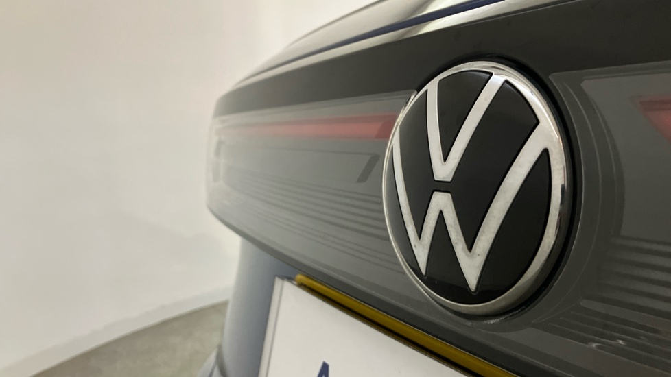 Volkswagen Taigo 1.0 TSI 110 Style 5dr DSG Petrol Hatchback - Image 26