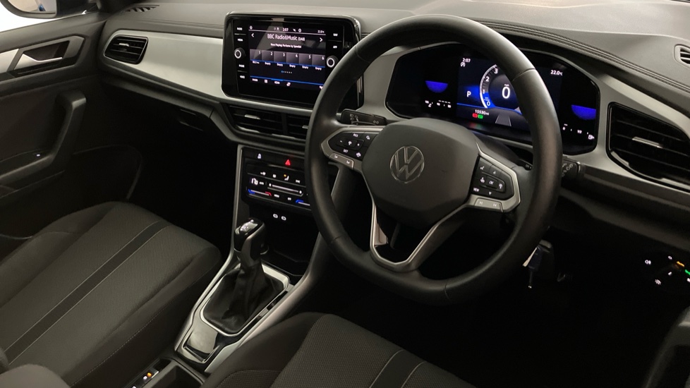 Volkswagen T-Roc 1.5 TSI Life 5dr DSG Petrol Hatchback - Image 6