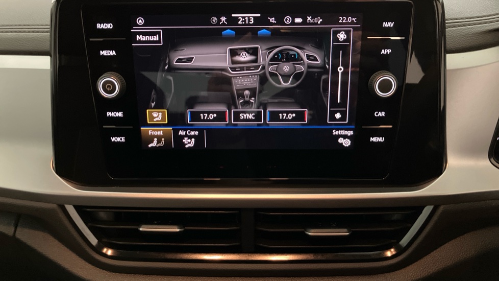 Volkswagen T-Roc 1.5 TSI Life 5dr DSG Petrol Hatchback - Image 30