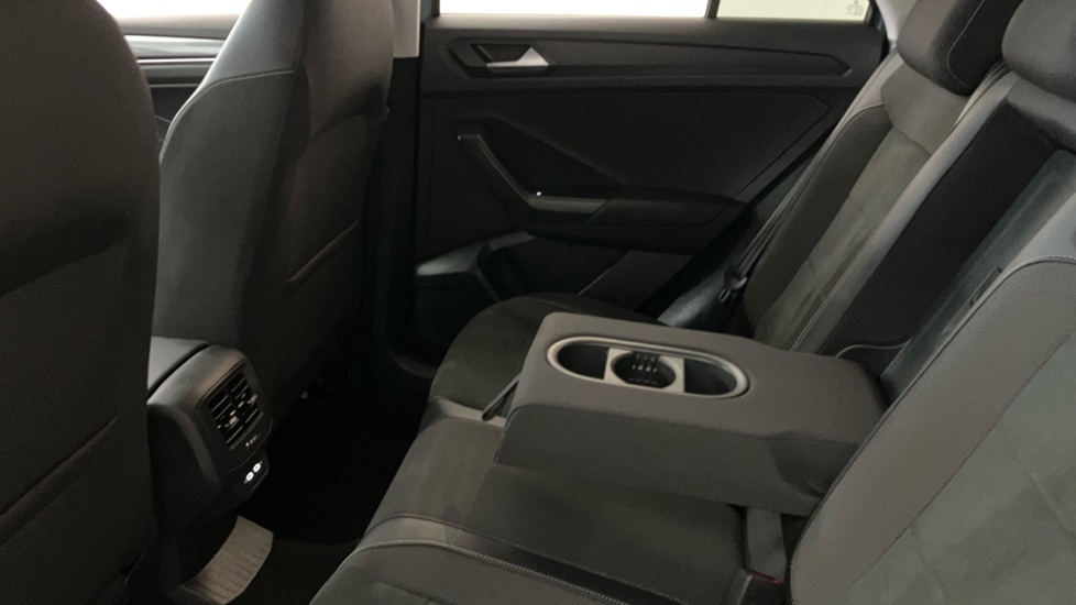 Volkswagen T-Roc 1.5 TSI Style 5dr Petrol Hatchback - Image 22