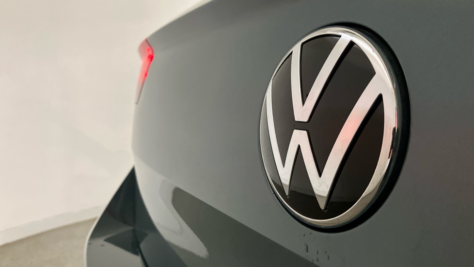 Volkswagen T-Roc 1.5 TSI Style 5dr Petrol Hatchback - Image 24