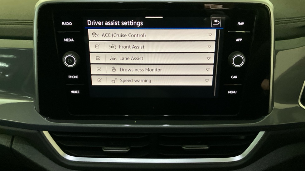 Volkswagen T-Roc 1.5 TSI Style 5dr Petrol Hatchback - Image 41