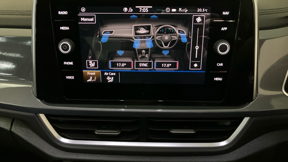 Volkswagen T-Roc 1.5 TSI Style 5dr Petrol Hatchback - Image 43