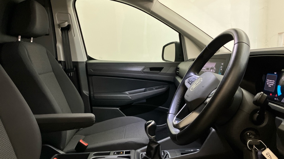 Volkswagen Caddy Maxi Caddy Cargo Maxi C20 Diesel 2.0 TDI 102PS Commerce Plus Van [Tech Pack] - Image 15