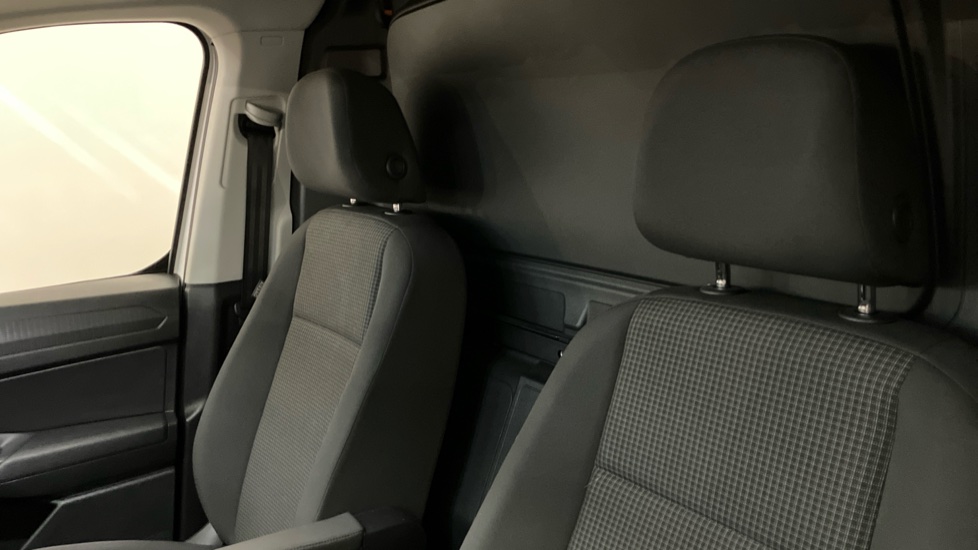 Volkswagen Caddy Maxi Caddy Cargo Maxi C20 Diesel 2.0 TDI 102PS Commerce Plus Van [Tech Pack] - Image 16