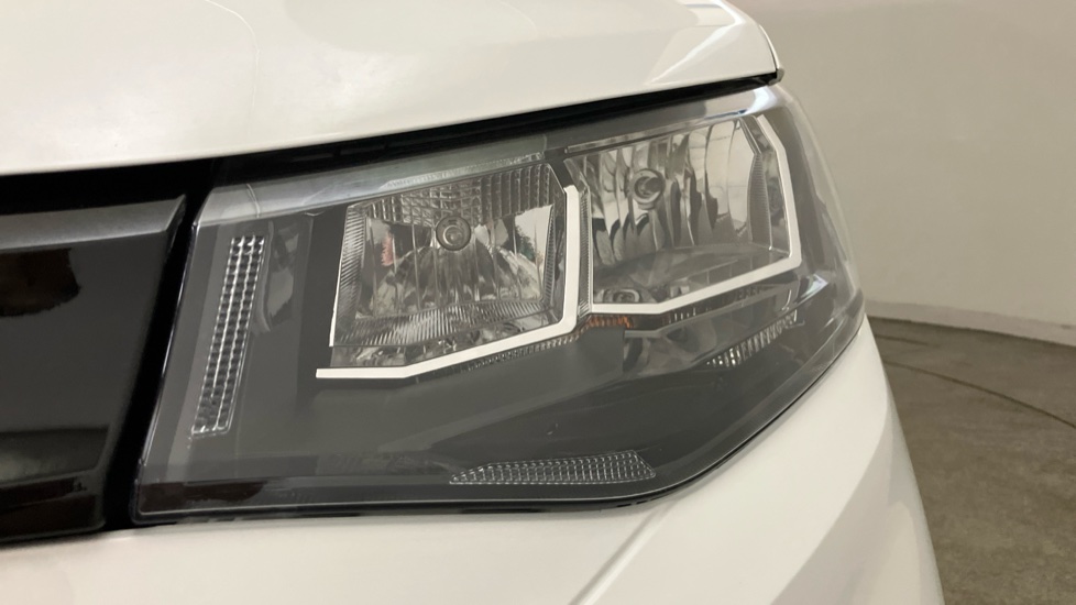 Volkswagen Caddy Maxi Caddy Cargo Maxi C20 Diesel 2.0 TDI 102PS Commerce Plus Van [Tech Pack] - Image 29