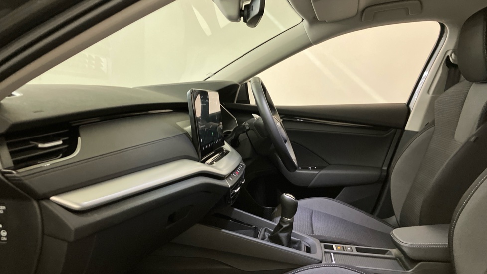 Skoda Octavia 1.5 TSI SE Technology 5dr Petrol Estate - Image 22
