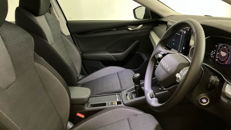 Skoda Octavia 1.5 TSI SE Technology 5dr Petrol Estate - Image 25