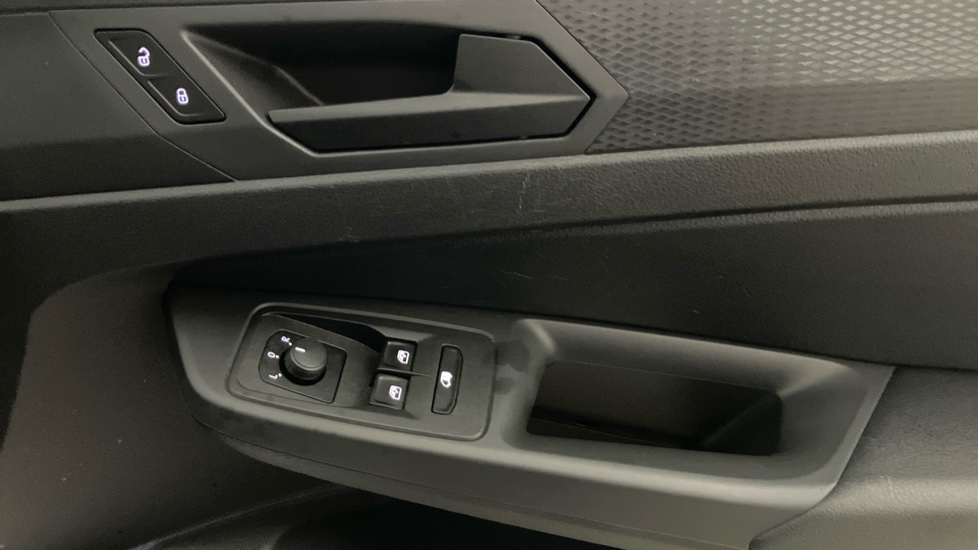 Volkswagen Caddy Cargo C20 Diesel 2.0 TDI 102PS Commerce Plus Van [Tech Pack] - Image 19