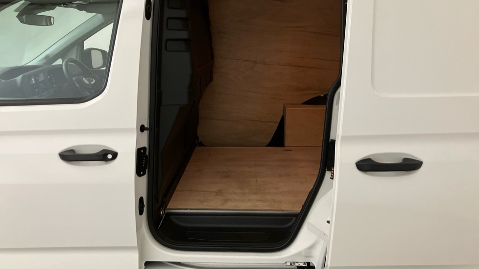 Volkswagen Caddy Cargo C20 Diesel 2.0 TDI 102PS Commerce Plus Van [Tech Pack] - Image 24