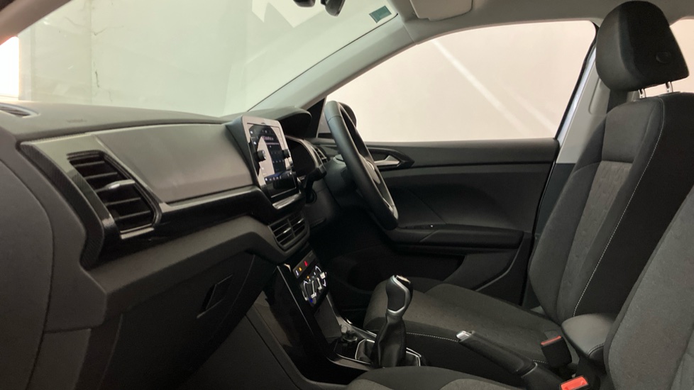 Volkswagen T-Cross 1.0 TSI 115 Match 5dr Petrol Estate - Image 23