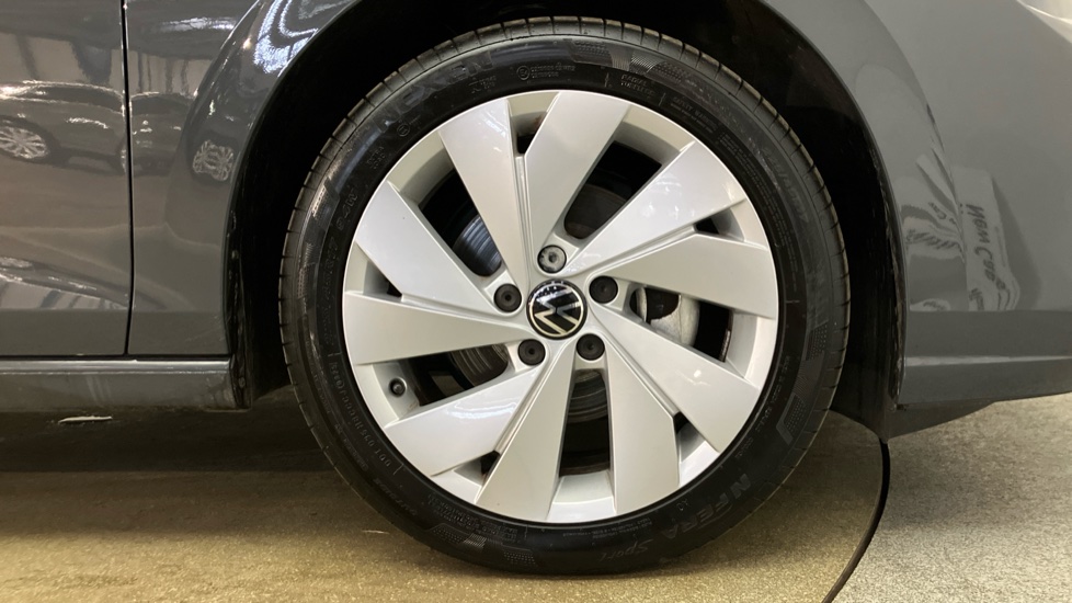 Volkswagen Golf 1.5 TSI 150 Style 5dr Petrol Hatchback - Image 5