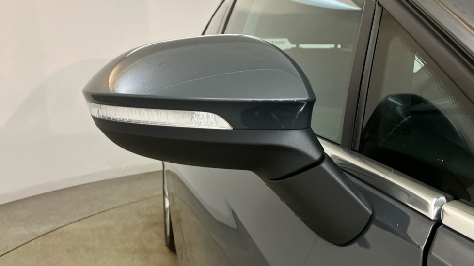 Volkswagen Golf 1.5 TSI 150 Style 5dr Petrol Hatchback - Image 28