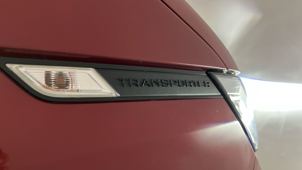 Volkswagen Transporter T28 Swb Diesel 2.0 TDI 150 Highline Van DSG - Image 30