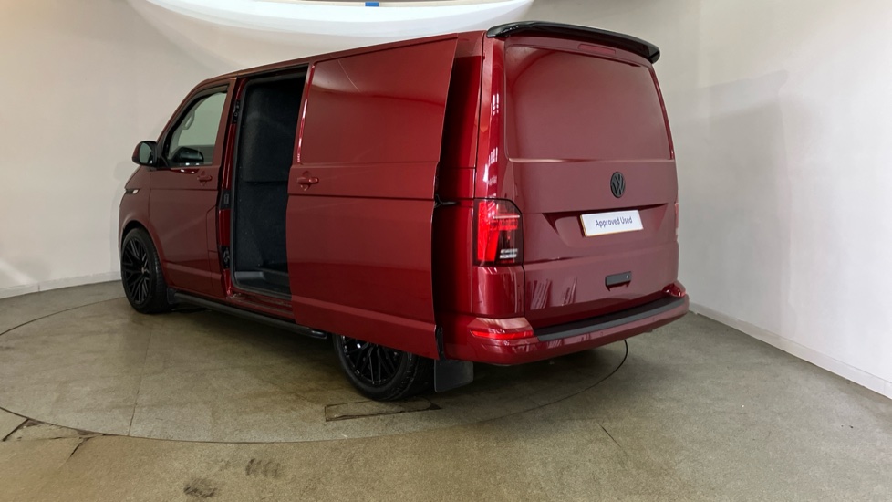 Volkswagen Transporter T28 Swb Diesel 2.0 TDI 150 Highline Van DSG - Image 39