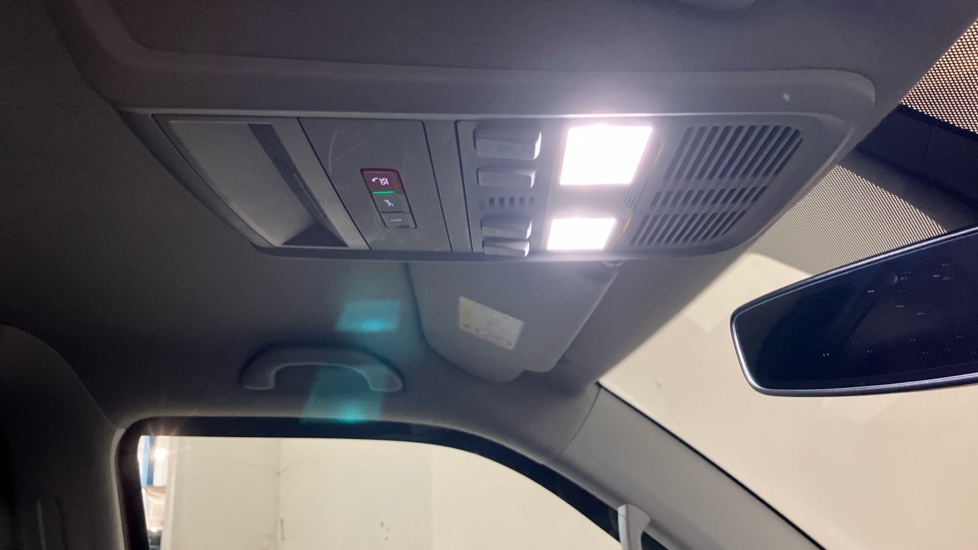 Volkswagen Transporter T28 Swb Diesel 2.0 TDI 150 Highline Van DSG - Image 42