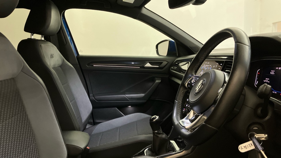 Volkswagen T-Roc 1.6 TDI R-Line 5dr Diesel Hatchback - Image 15