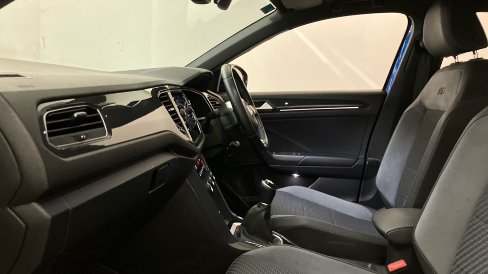 Volkswagen T-Roc 1.6 TDI R-Line 5dr Diesel Hatchback - Image 24
