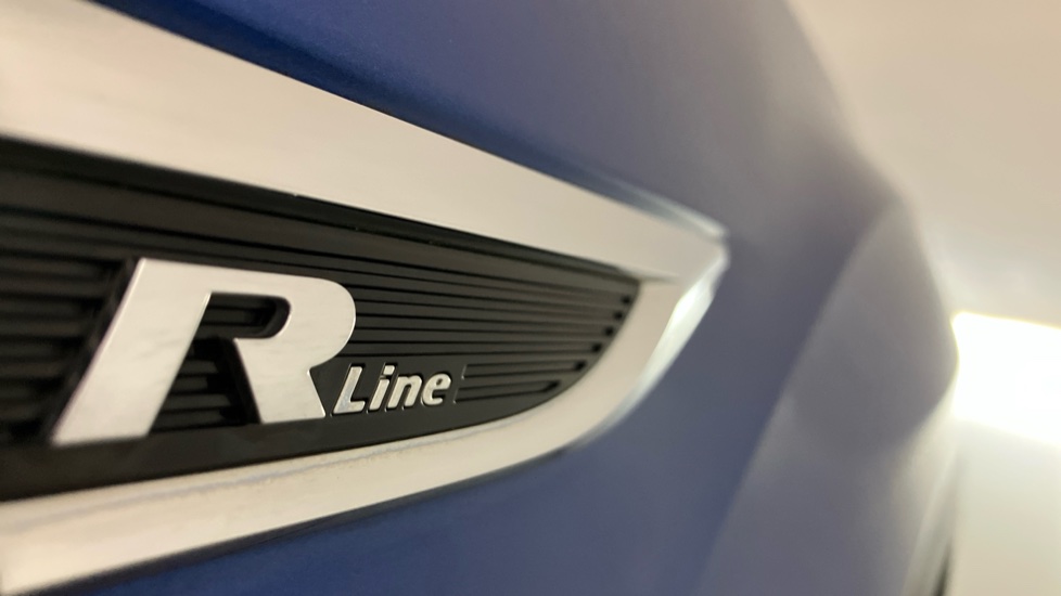 Volkswagen T-Roc 1.6 TDI R-Line 5dr Diesel Hatchback - Image 41