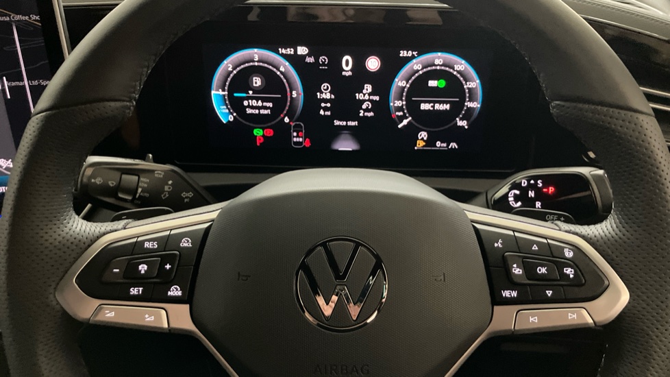Volkswagen Tiguan 2.0 TDI R-Line 5dr DSG Diesel Estate - Image 10