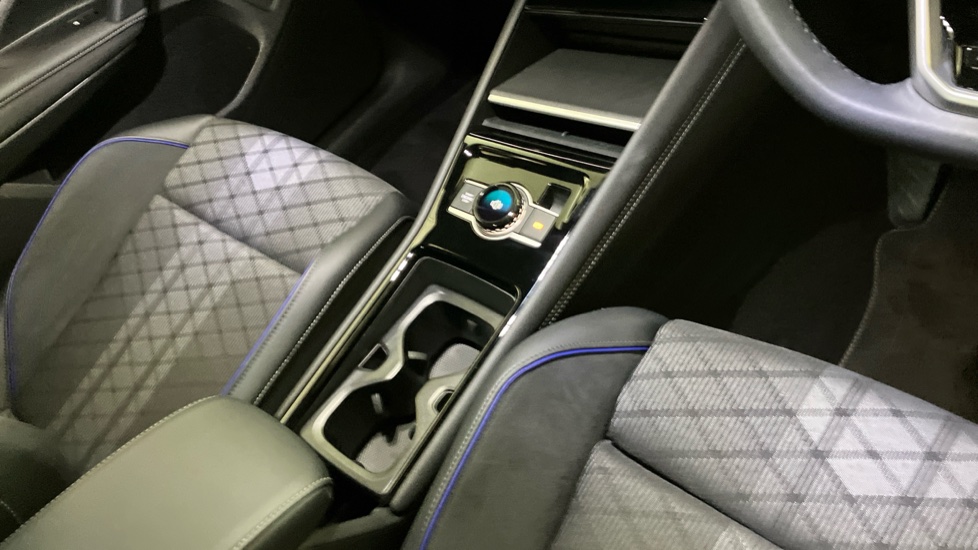 Volkswagen Tiguan 2.0 TDI R-Line 5dr DSG Diesel Estate - Image 14