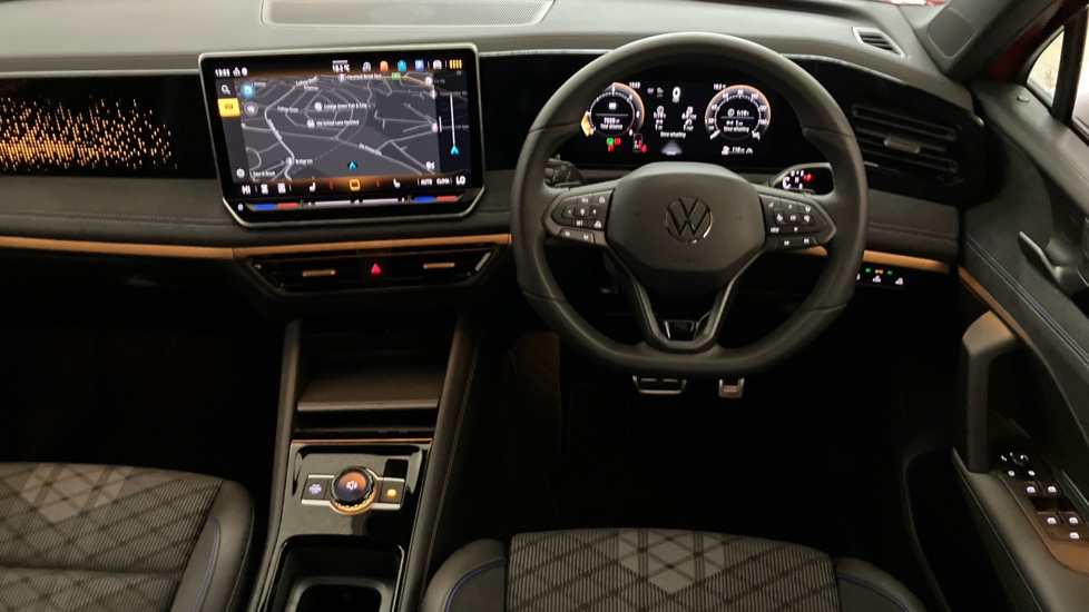 Volkswagen Tiguan 2.0 TDI R-Line 5dr DSG Diesel Estate - Image 9