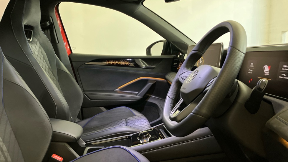 Volkswagen Tiguan 2.0 TDI R-Line 5dr DSG Diesel Estate - Image 15