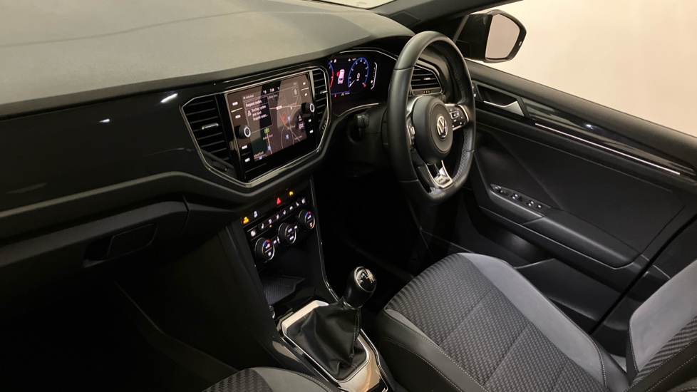 Volkswagen T-Roc 1.6 TDI R-Line 5dr Diesel Hatchback - Image 2