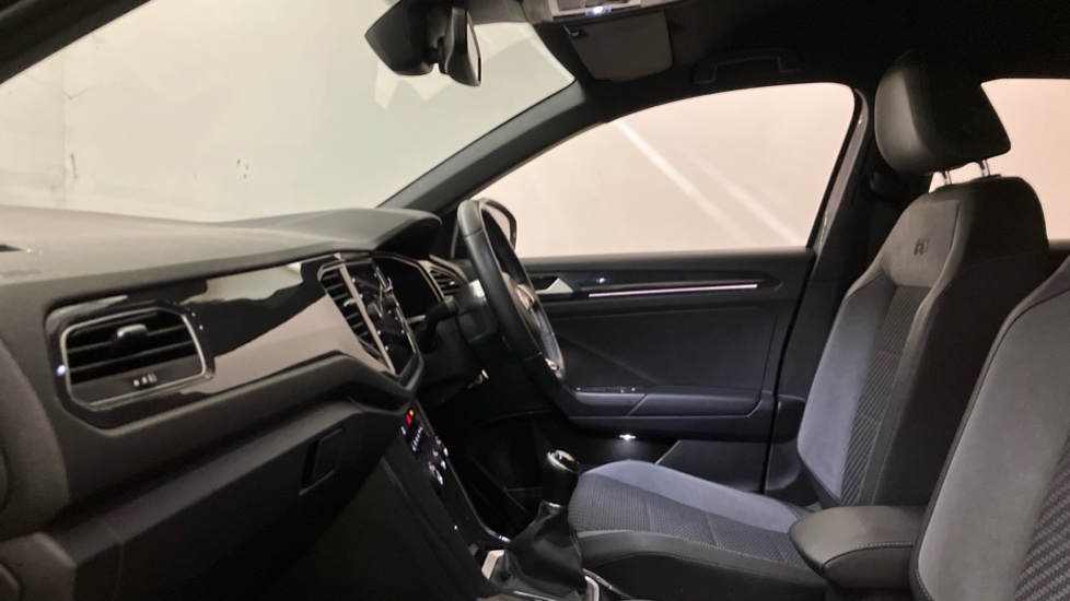 Volkswagen T-Roc 1.6 TDI R-Line 5dr Diesel Hatchback - Image 24