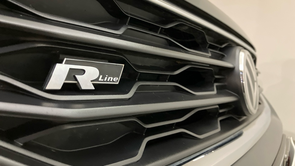 Volkswagen T-Roc 1.6 TDI R-Line 5dr Diesel Hatchback - Image 29