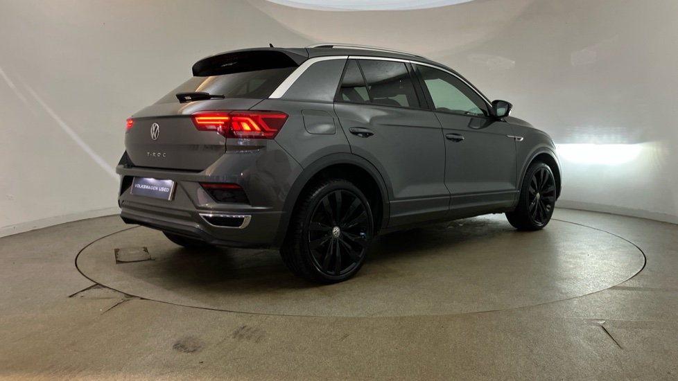Volkswagen T-Roc 1.6 TDI R-Line 5dr Diesel Hatchback - Image 34