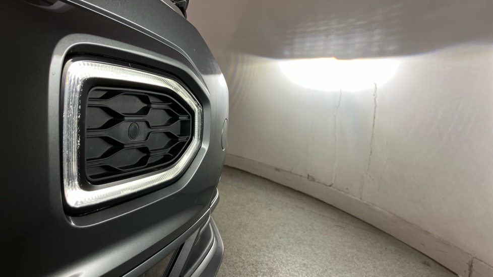 Volkswagen T-Roc 1.6 TDI R-Line 5dr Diesel Hatchback - Image 37