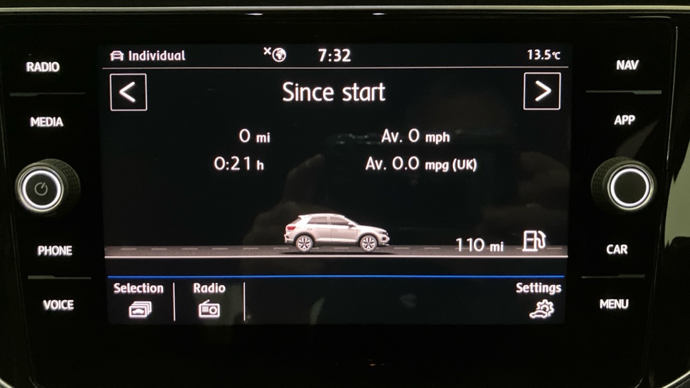 Volkswagen T-Roc 1.6 TDI R-Line 5dr Diesel Hatchback - Image 40
