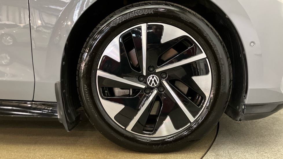 Volkswagen ID.7 210kW Launch Edition Pro 77kWh 5dr Auto Electric Hatchback - Image 5