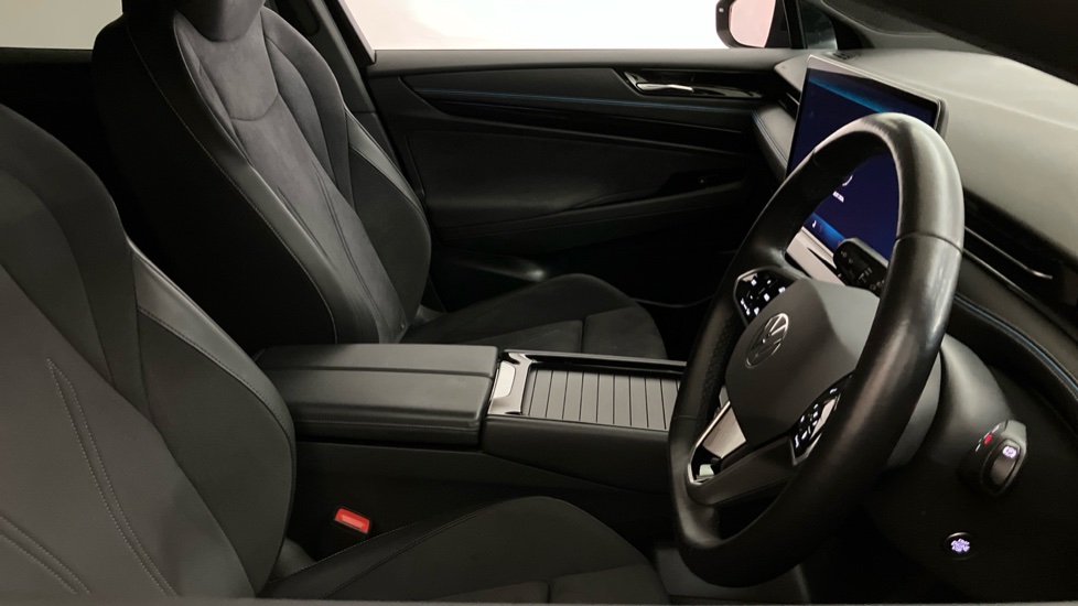 Volkswagen ID.7 210kW Launch Edition Pro 77kWh 5dr Auto Electric Hatchback - Image 15