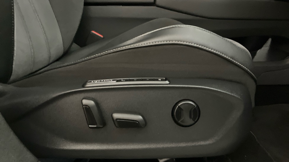 Volkswagen ID.7 210kW Launch Edition Pro 77kWh 5dr Auto Electric Hatchback - Image 27