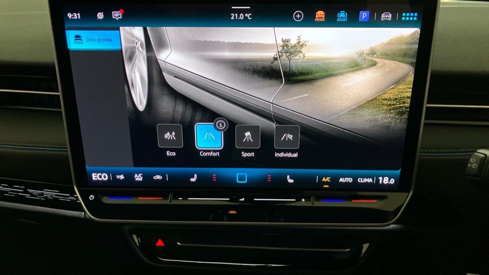 Volkswagen ID.7 210kW Launch Edition Pro 77kWh 5dr Auto Electric Hatchback - Image 42