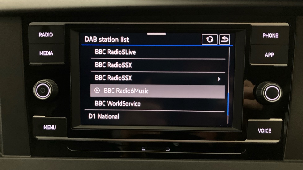 Volkswagen Transporter T28 Swb Diesel 2.0 TDI 110 Highline Van - Image 12