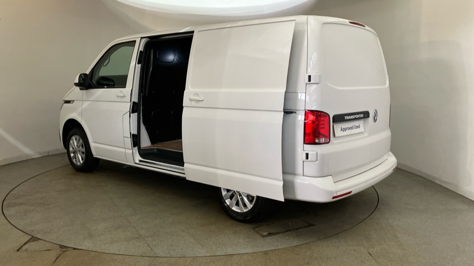Volkswagen Transporter T28 Swb Diesel 2.0 TDI 110 Highline Van - Image 41