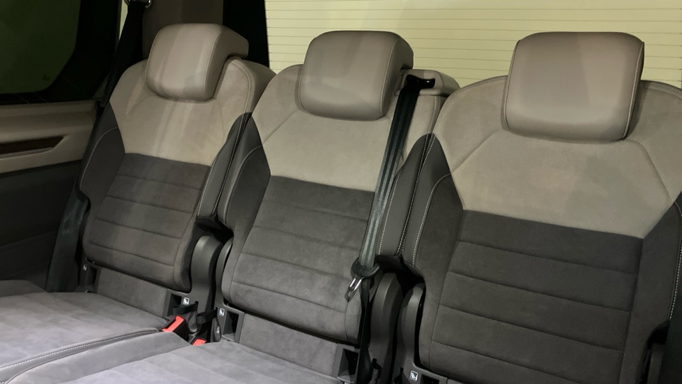Volkswagen Multivan 2.0 TDI Style 5dr LWB DSG Diesel Estate - Image 16