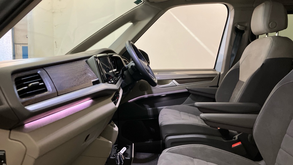 Volkswagen Multivan 2.0 TDI Style 5dr LWB DSG Diesel Estate - Image 25