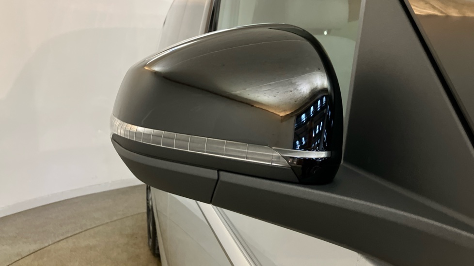 Volkswagen Multivan 2.0 TDI Style 5dr LWB DSG Diesel Estate - Image 35