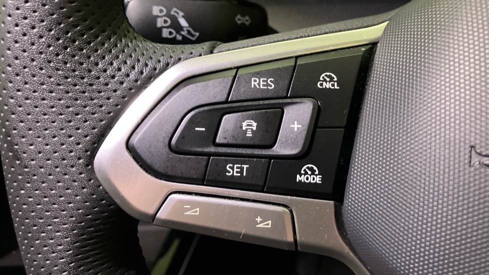 Volkswagen Golf 1.5 TSI 150 R-Line 5dr Petrol Hatchback - Image 17