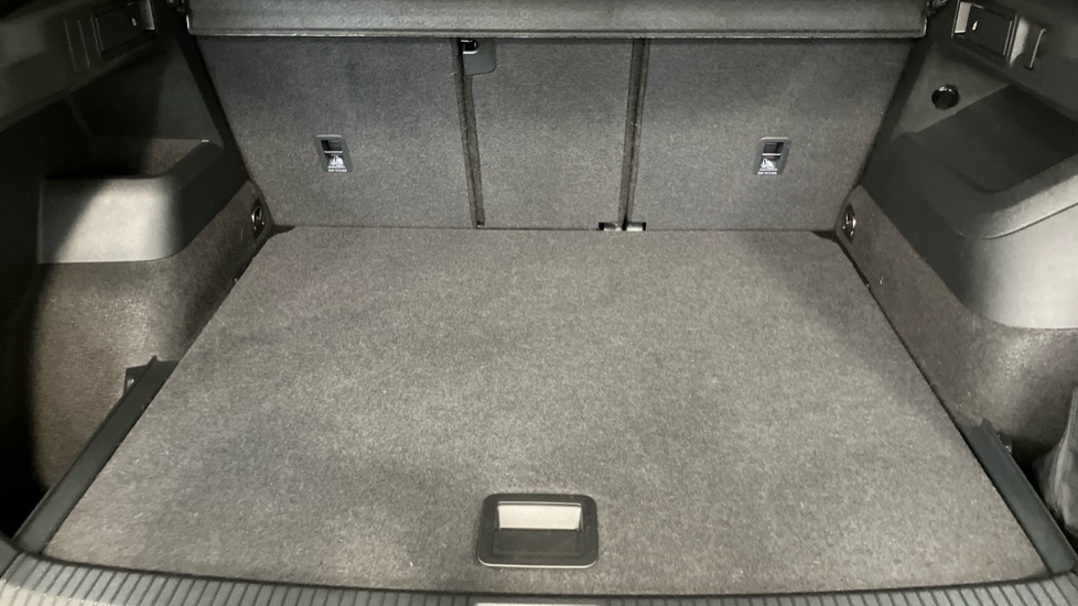 Volkswagen Tiguan 2.0 TDI R-Line 5dr DSG Diesel Estate - Image 20