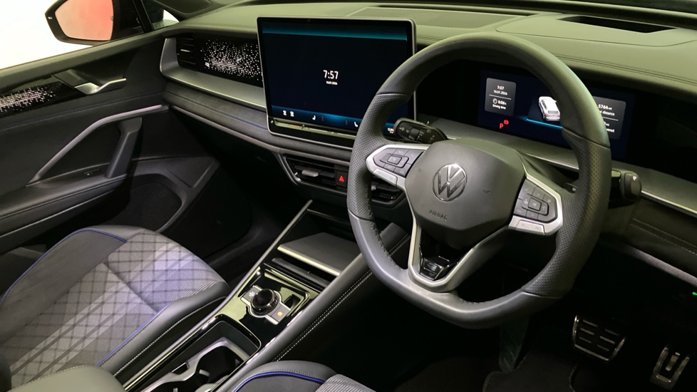 Volkswagen Tayron 2.0 TDI R-Line 5dr DSG7 [7 Seat] Diesel Estate - Image 6