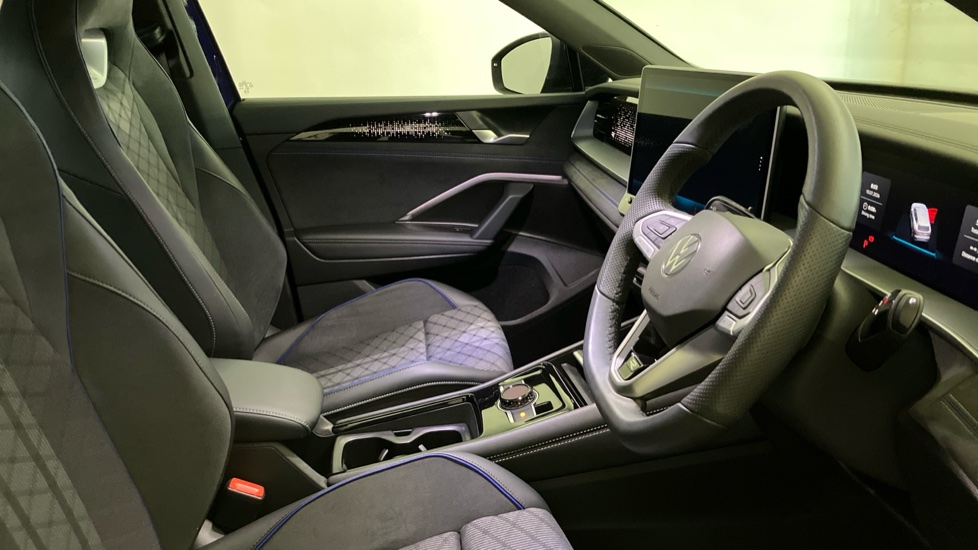 Volkswagen Tayron 2.0 TDI R-Line 5dr DSG7 [7 Seat] Diesel Estate - Image 32