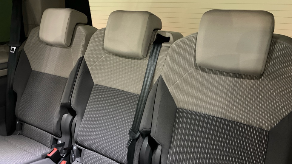 Volkswagen Multivan 2.0 TDI Life 5dr DSG Diesel Estate - Image 16