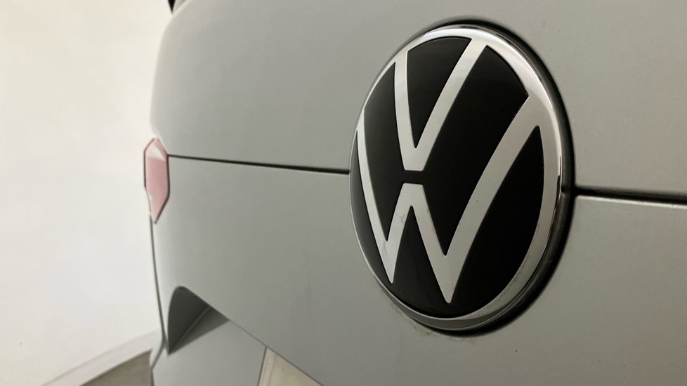Volkswagen Multivan 2.0 TDI Life 5dr DSG Diesel Estate - Image 29